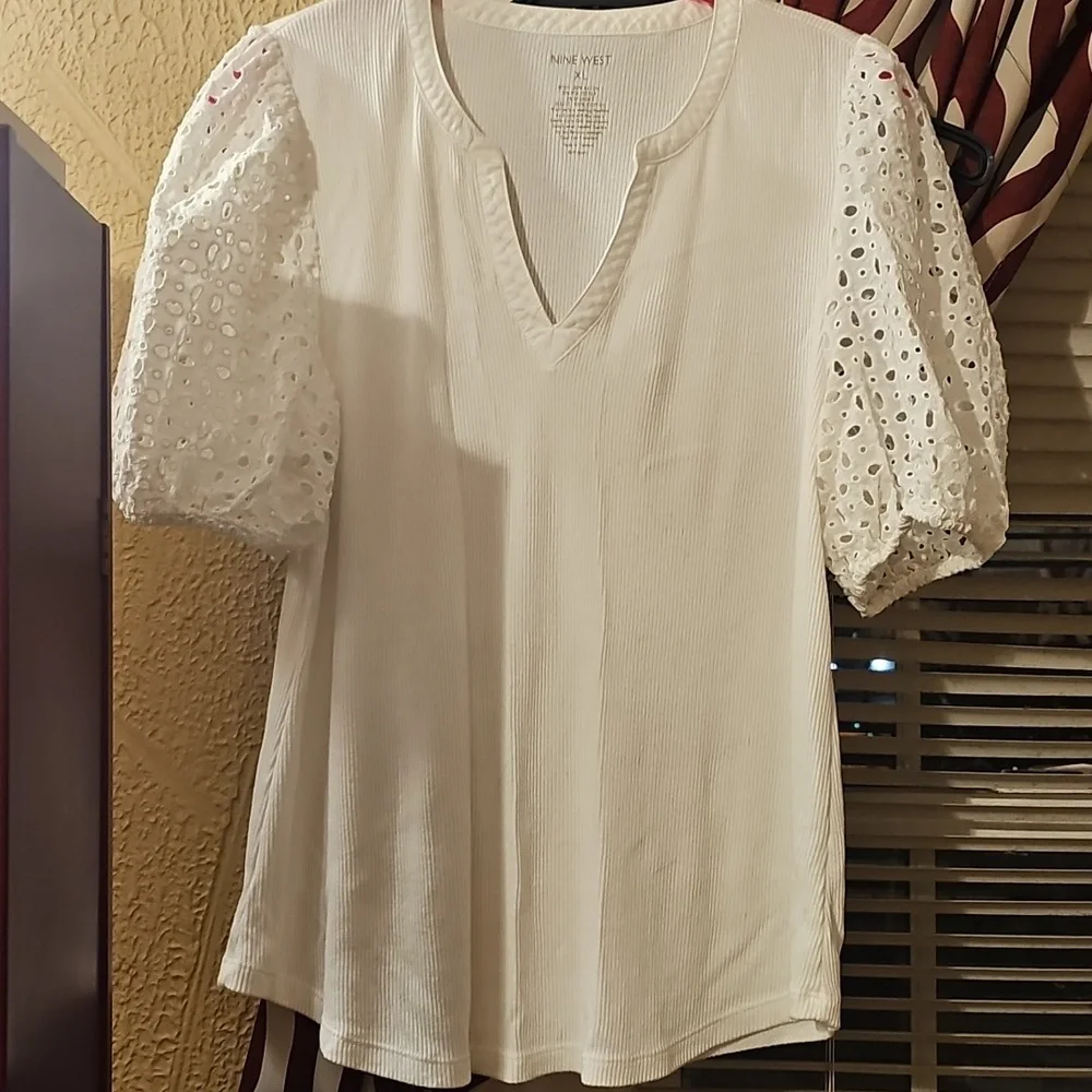Nine West White Puff Sleeve Ruffled Blouse - Picture 4 of 8